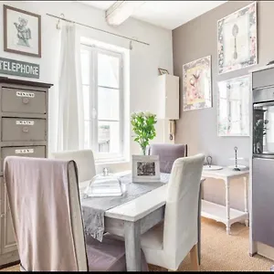 Apartment Douceur Sur La Sorgue, LʼIsle-sur-la-Sorgue