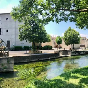 Apartment Quai Du Felibre, LʼIsle-sur-la-Sorgue